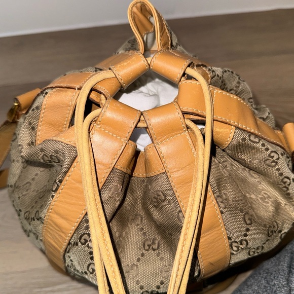 GUCCI VINTAGE CROSSBODY BUCKET BAG GG MONOGRAM - Picture 11 of 15